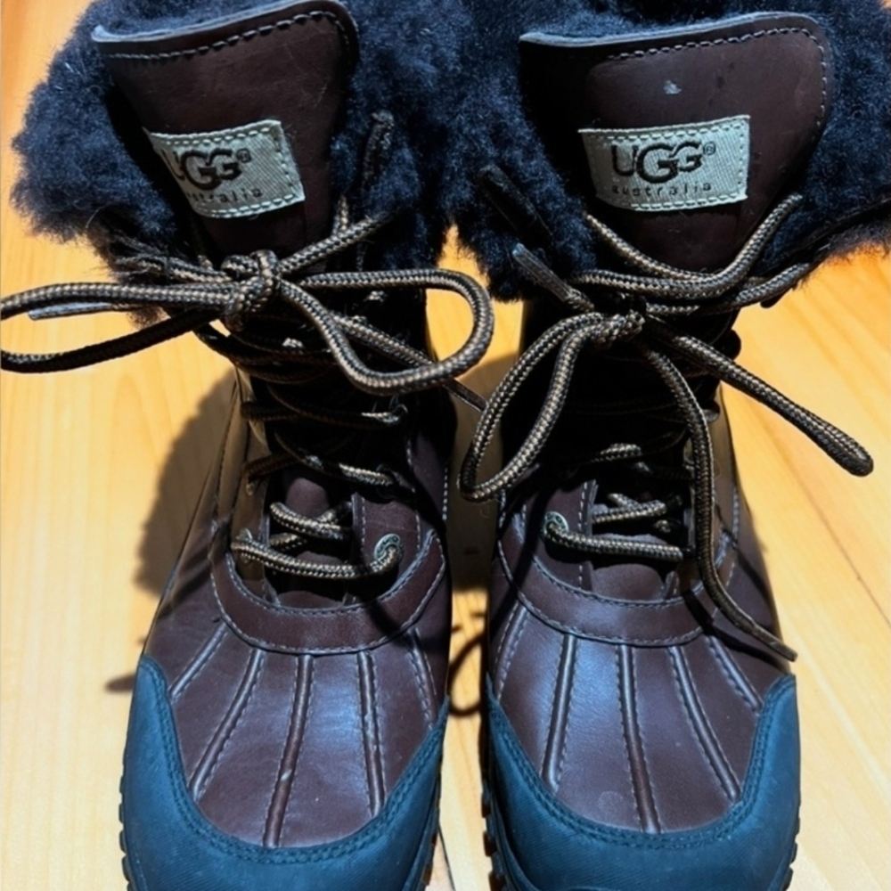UGG Black and Brown Fluffy Footwear Waterproof - Picture 14 of 15